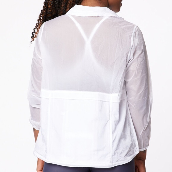 SOLD Lululemon Translu Anorak - Picture 3 of 14